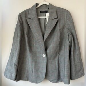 Dana Buchman Woman Classic Plaid Wool Blazer in Charcoal - Size 20